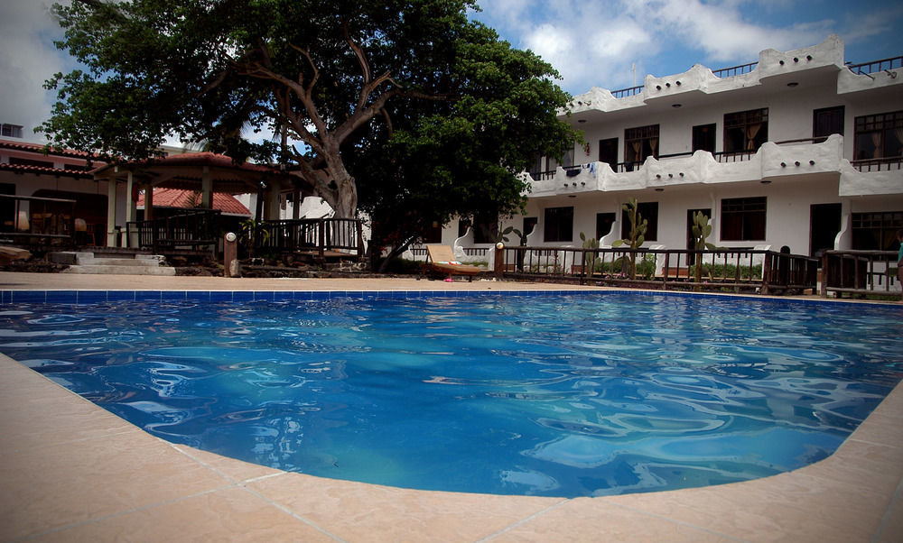 Hotel Fiesta Puerto Ayora  Exterior foto