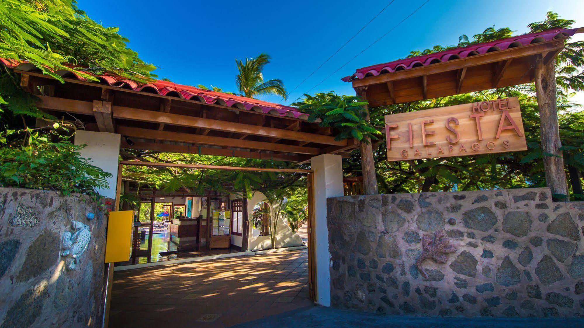 Hotel Fiesta Puerto Ayora  Exterior foto
