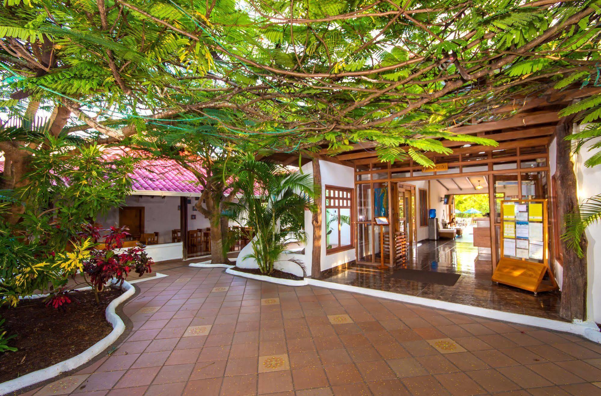 Hotel Fiesta Puerto Ayora  Exterior foto