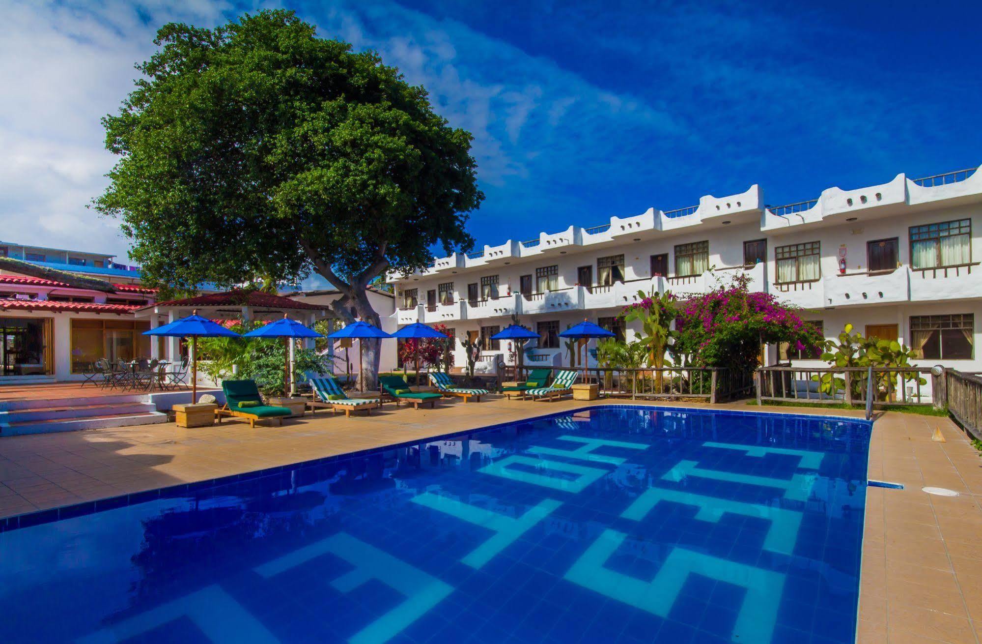 Hotel Fiesta Puerto Ayora  Exterior foto