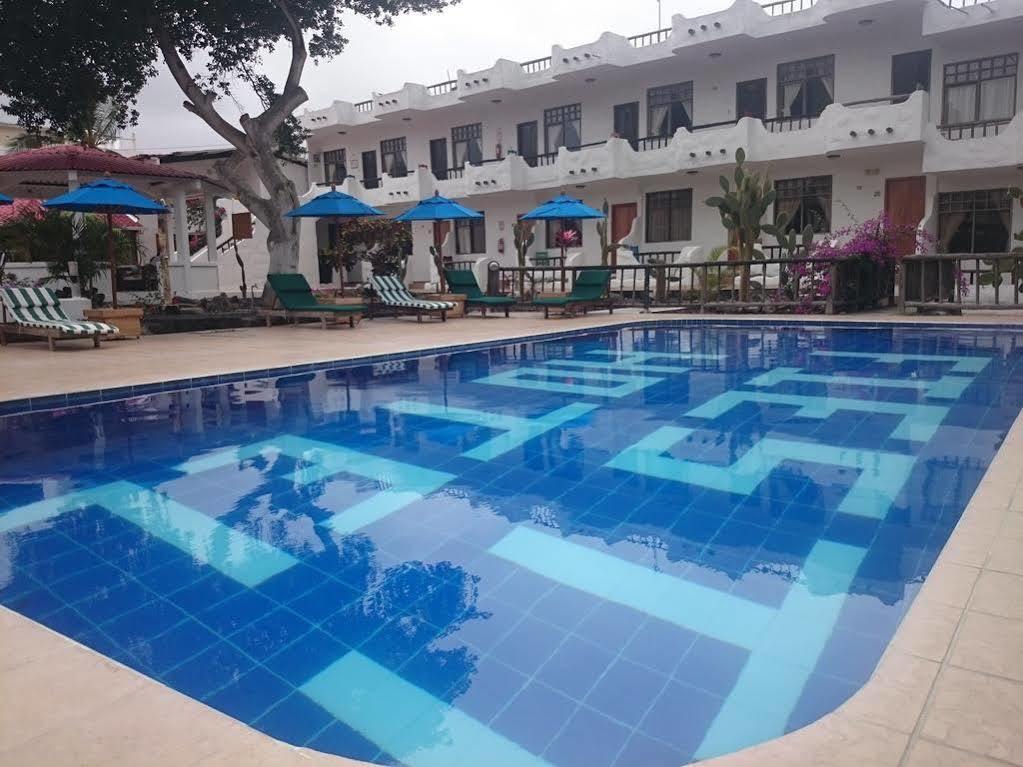 Hotel Fiesta Puerto Ayora  Exterior foto
